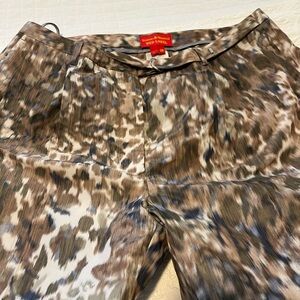 Elegant trendy light summer pants